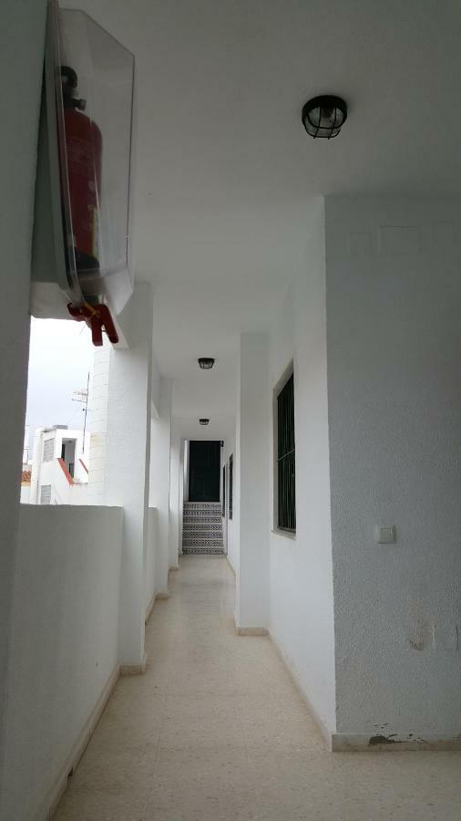 Calle Carril De La Fuente Apartamento Conil De La Frontera Luaran gambar